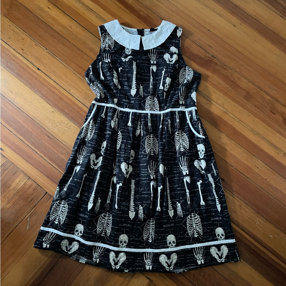 Retrolicious Black and White Skeleton Print Dress Halloween
